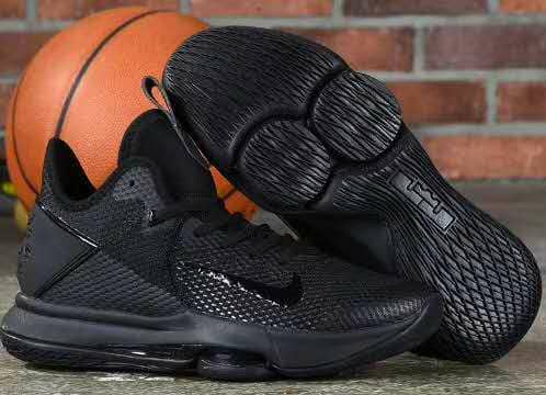 Nike Lebron Witness 4 Basket