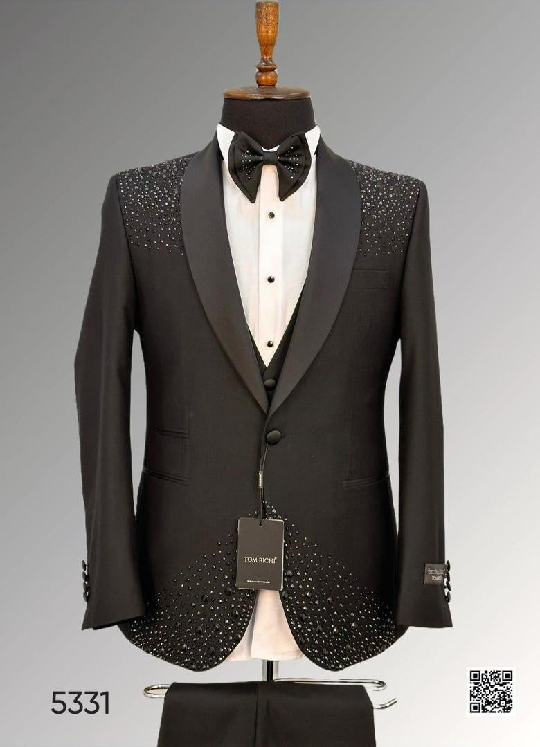 Wedding man’s suit