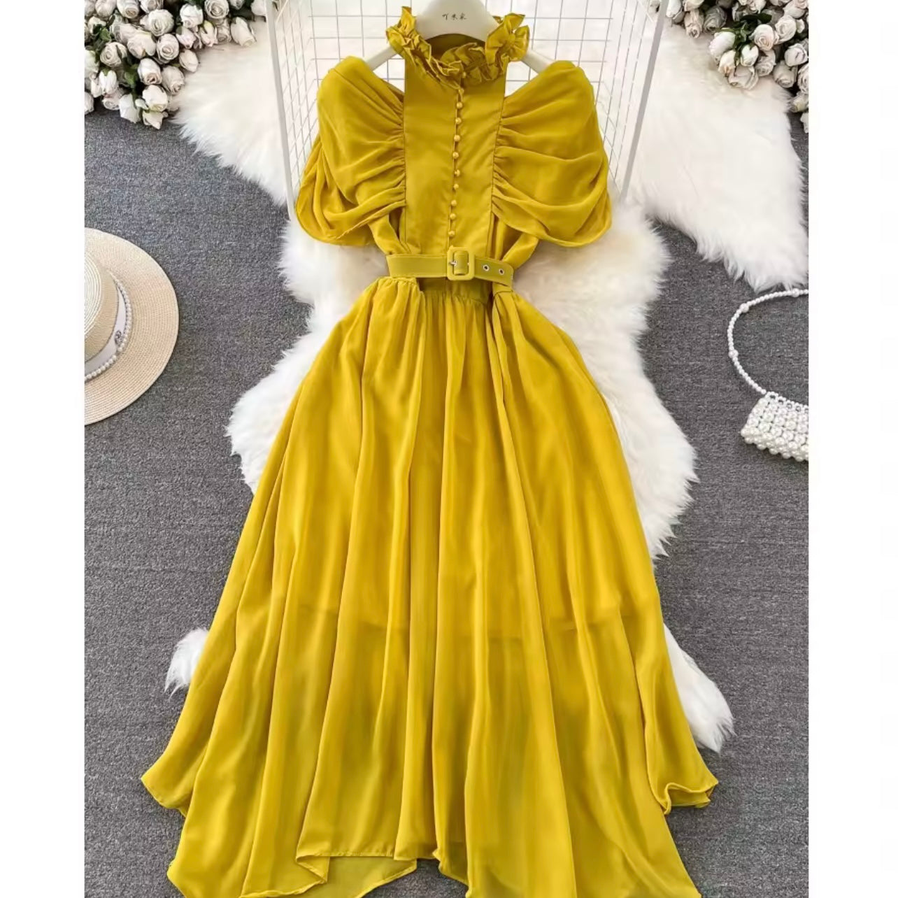 Robe évasé avec plis de taille