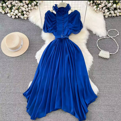 Robe évasé avec plis de taille