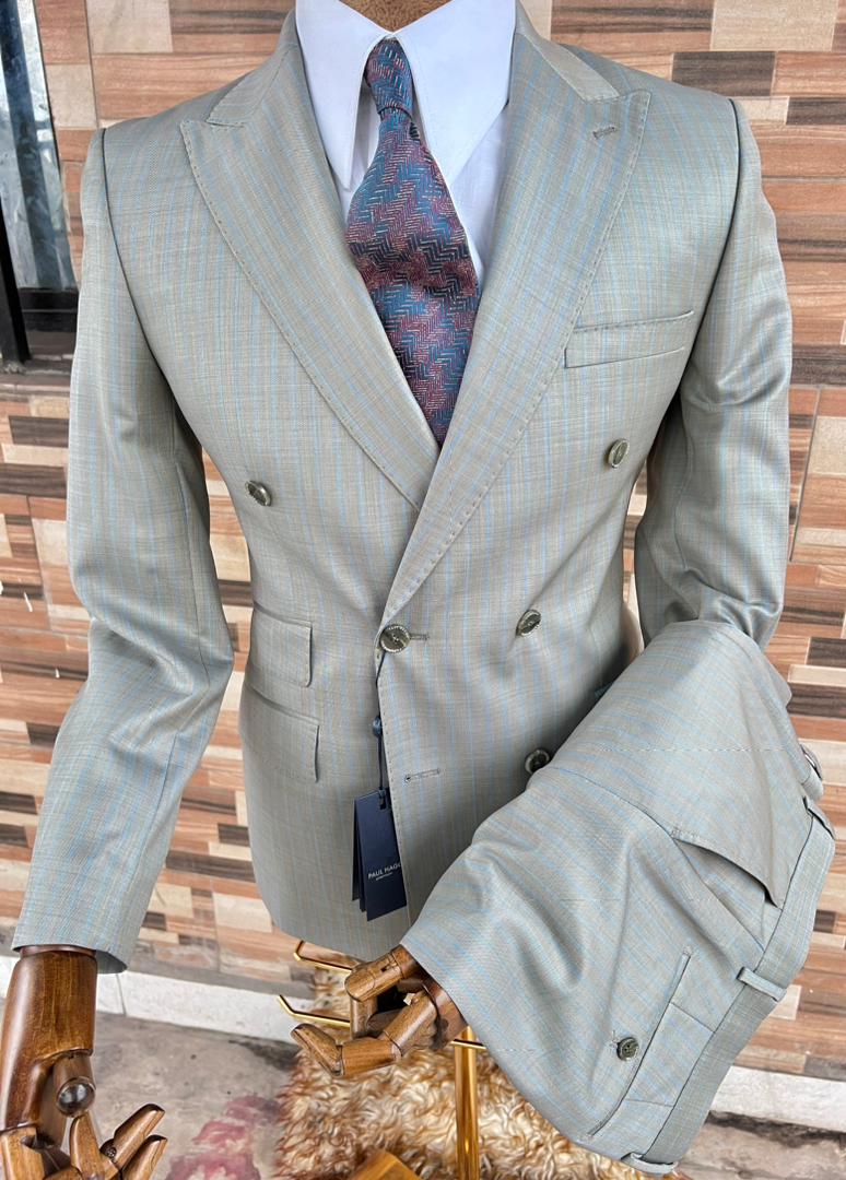 Paul Haggis suit